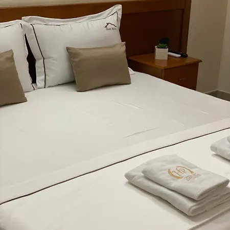 Hotel Relax & Golem (Tirana)