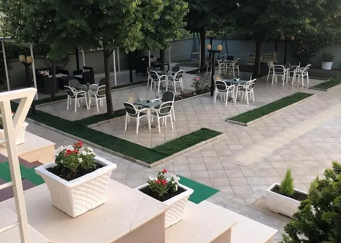 Relax & 3* Golem (Tirana)