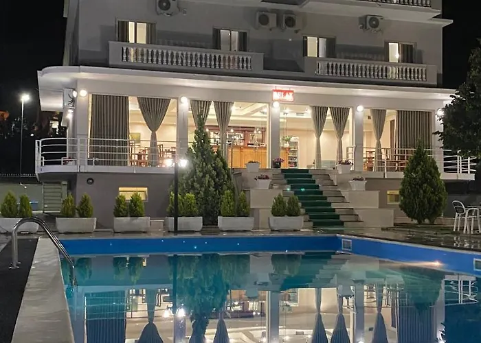 Relax & Golem (Tirana)