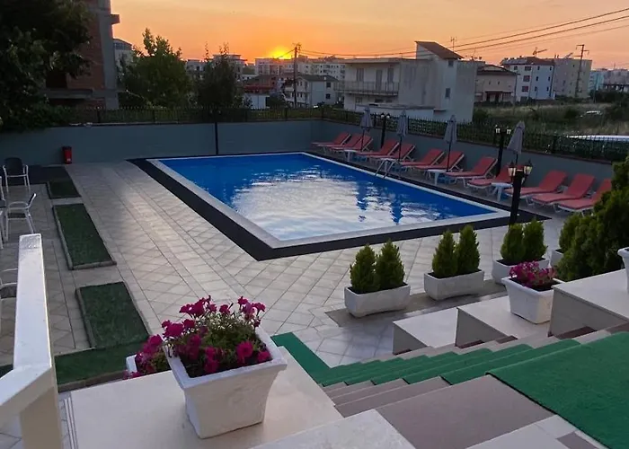 Relax & 3* Golem (Tirana)