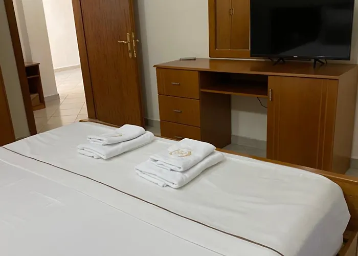 Hotel Relax & Golem (Tirana)